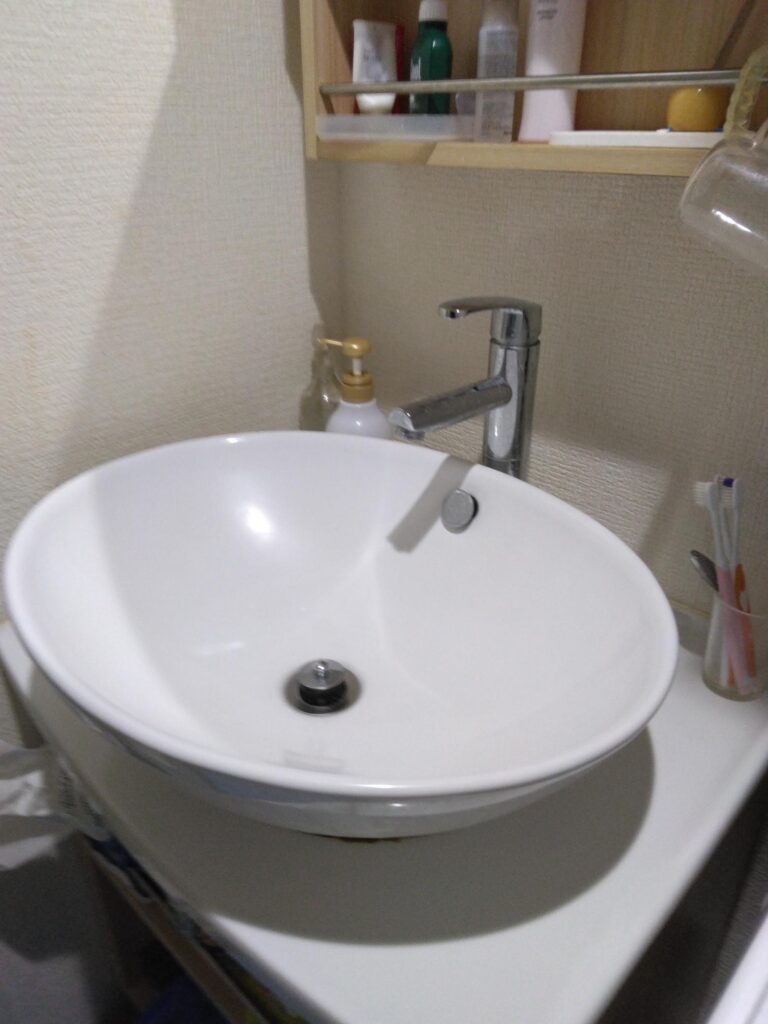 神奈川県川崎市中原区上小田中 洗面台水栓水漏れ シングルレバー混合水栓交換作業