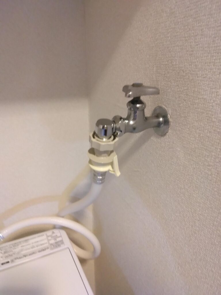 東京都杉並区永福 洗濯水栓水漏れ 洗濯水栓用ニップル交換